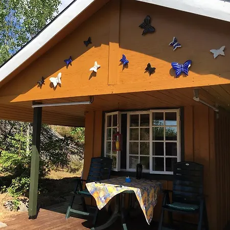 The Yellow House Feset Exterior photo