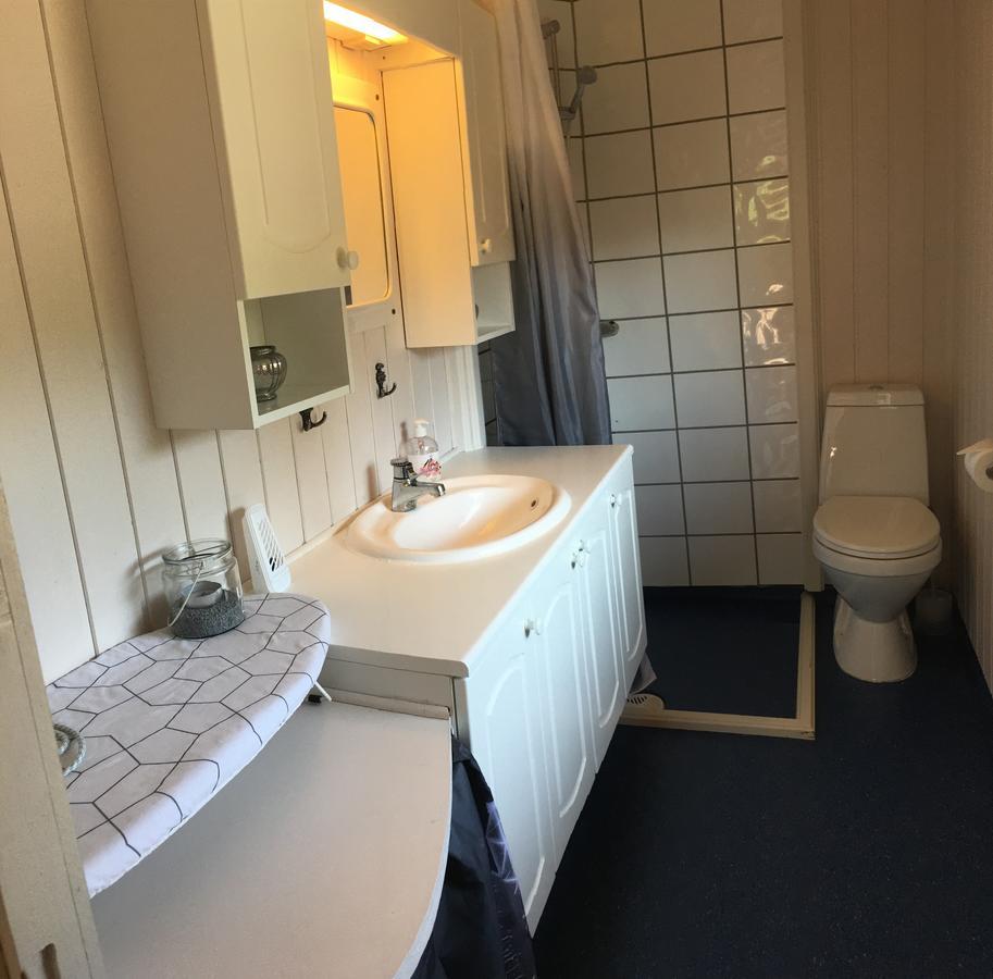 The Yellow House Apartment Feset